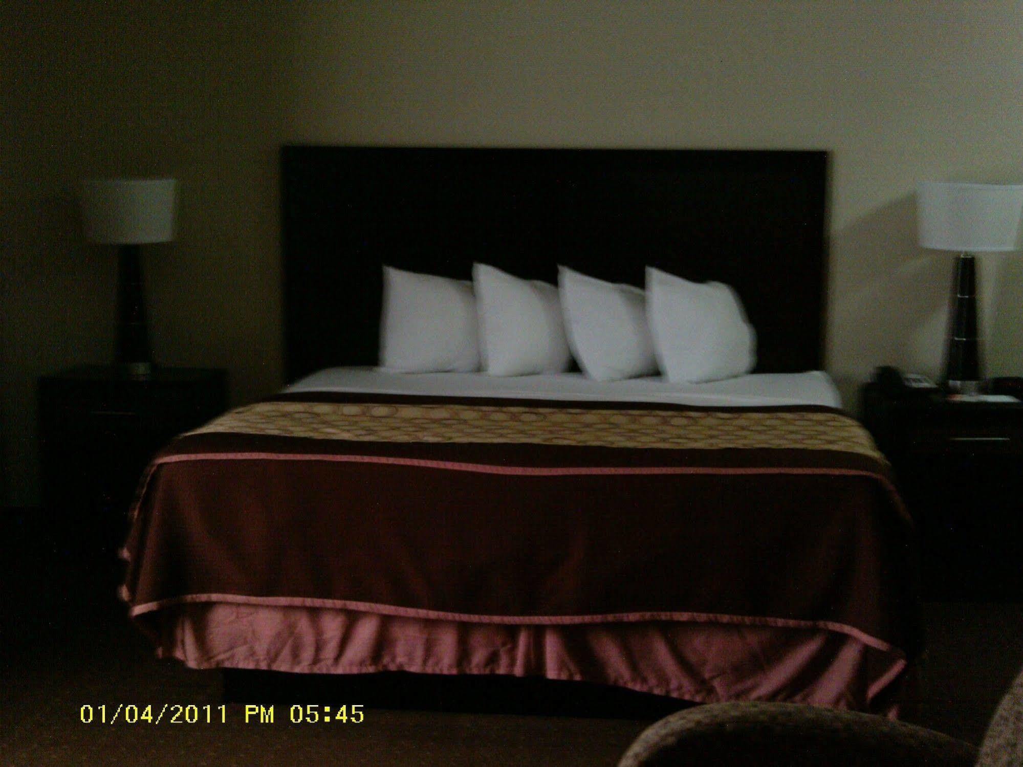 Knights Inn Bunkie Екстериор снимка